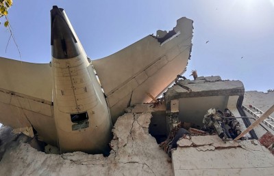 އެއާ އިންޑިއާގެ ވެއްޓުނު ބޯޓުން "އާދަޔާ ހިލާފް" ކަންތައްތަކެއް