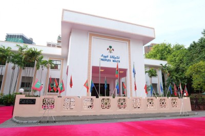 މަޖިލިސް މުވައްޒަފުންގެ މުސާރަ ބޮޑު ކުރެވޭނެ ގޮތެއް ބަލަނީ