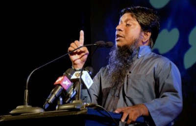 ޝައިހު ފަރީދުގެ ކުއްލި ވަކިވުން: ތައުރީފާ އެކު އިވެނީ އިސްލާމްދީނަށް ނަސްރު ދިނުމަށް ކުރެއްވި ކަންތައްތަކުގެ ވާހަކަ