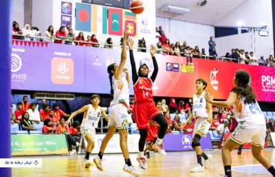 ތިންވަނަ ހޮވާ މެޗުގައި ދެ ޓީމު ވެސް ބަންގްލަދޭޝްއާ ދެކޮޅަށް