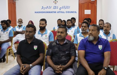 ގޯލްޑް ކަޕް ކޮލިފައިންގެ ފުރަތަމަ މުބާރާތް ބާއްވަން ލ. އަތޮޅު ކައުންސިލުން އިސްނަގައިފި