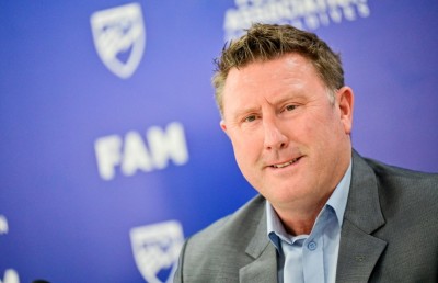 ސްމޯލީގެ ޑިމާންޑަކީ އެފްއޭއެމް އަތުން އެއް މިލިއަން ޑޮލަރު ހޯދަން