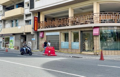 އާޓިޝަލް ބީޗު ސަރަހައްދުގައި ބޭރު މަގުގައި ޕާކުކުރާ ވެހިކަލްތައް ވެސް ޓޯކުރަން ފަށައިފި