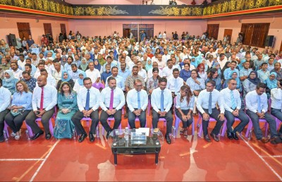 މާޒީ ހަނދާން ނައްތާލުމާ އެކު، ޑިމޮކްރެޓްސް އަށް ދެން ވާނީ ކިހިނެއް؟