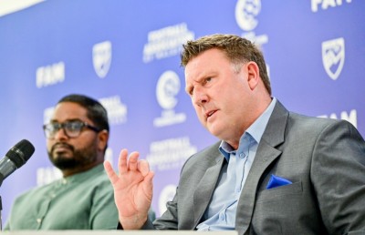 ސްމޯލީގެ ޑިމާންޑަކީ އެފްއޭއެމް އަތުން އެއް މިލިއަން ޑޮލަރު ހޯދަން