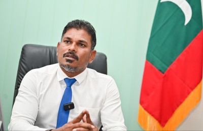 ތިނަދޫގެ މޭޔަރާއި ޑެޕިއުޓީ މުސާރަ ނުލިބޭ ގޮތަށް ސަސްޕެންޑުކޮށް، މުޅި ކައުންސިލަށް ފިޔަވަޅު އަޅައިފި