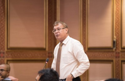 ޑިމޮކްރެޓުން މިއަދު ތިބީ އެންމެ ބޮޑު ހަތުރުން ކައިރި ސަލާންޖަހަން: ޝަރީފް