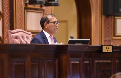 އެ މަނިކުފާނު ވަކިކުރާ މައްސަލައިގެ ބަދަލުގައި ބަޖެޓް އެޖެންޑާކޮށްދޭން ނަޝީދު އެދެފި