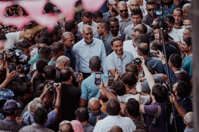 މުއިއްޒު ހުވާކުރެއްވުމުގެ ޖަލްސާއަށް ވަޑައިގަތުމަށް ޔާމީން އެދިވަޑައިގެންފައެއް ނުވޭ: ކަރެކްޝަންސް
