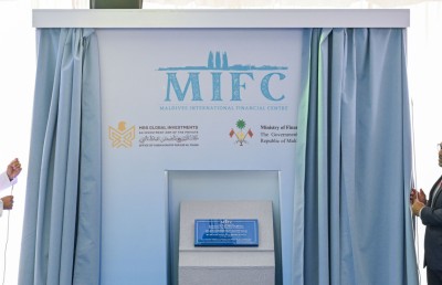 ފައިނޭންޝަލް ޑިސްޓްރިކްޓުގެ ބޯޑަށް ޗެއާޕާސަނަކާއި ތިން މެމްބަރުން އައްޔަންކޮށްފި