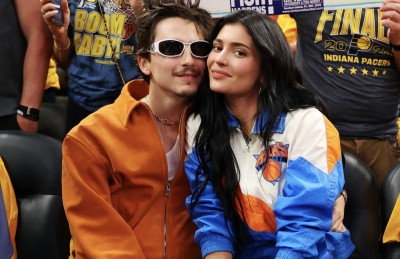 ރައްޓެހިވެގެން އުޅޭތާ ދެ އަހަރު ފަހުން ކައިލީ އިންސްޓަގްރާމުން ޓިމޮތީއަށް ފޮލޯކޮށްފި