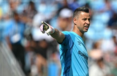 އުމުރުން 44 އަހަރުގެ ކީޕަރު ކްލަބް ވޯލްޑް ކަޕްގައި