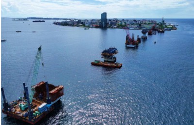 ތިލަމާލެ ބްރިޖްގެ ޕައިލްތައް ޖަހައި ނިންމައިފި، މަޝްރޫއުގެ 60 ޕަސެންޓަށްވުރެ ބޮޑު ބައި ނިމިއްޖެ