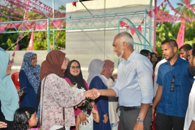 ފުރަތަމަ 100 ދުވަސް: އަންހެނުން ވިޔަފާރި ފަށަން 100 މިލިއަން ރުފިޔާގެ ލޯން ސްކީމް ތައާރަފުކުރާނެ