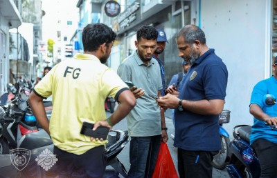 ބިދޭސީންގެ ވިޔަފާރިން ފުރިފައިވާ ދިލްބަހާރު މަގުން 31 މީހަކު އިމިގްރޭޝަންގެ ބެލުމުގެ ދަށަށް!