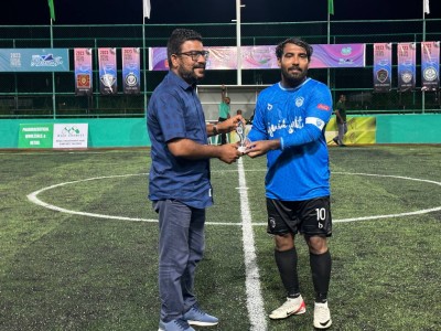 ދަރަވަންދޫ ފުޓްސަލް: ކުރީގެ ޗެމްޕިއަން ޓީމާއި ރަނަރަޕްގެ މެޗް ވީ އެއްވަރު