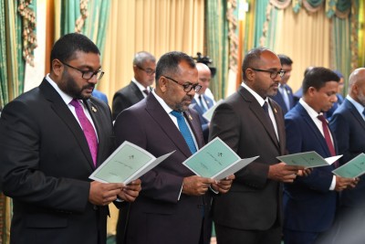 ޔާމީން ދެކޮޅުވުމުން ރައީސްގެ ދިފާއުގައި ވަޒީރުން