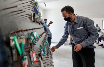 ކުލީގެ އަދަދު ބިލިއަނުން ގުނަން ތިބެގެން ހައްލެއް ނެތް، ހަރުކަށި ވާންވީ