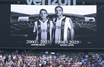 ޖޮޓާގެ ހަނދާނުގައި ލިވަޕޫލްގެ 20 ނަމްބަރު ޖޯޒީ ރިޓަޔާކޮށްފި