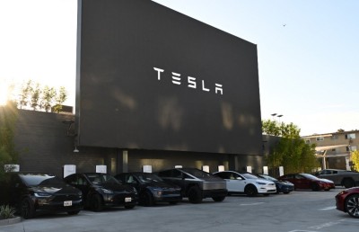 ފުރަތަމަ ޝޯރޫމާ އެކު އިންޑިއާގެ ބާޒާރަށް ޓެސްލާ ވަދެފި