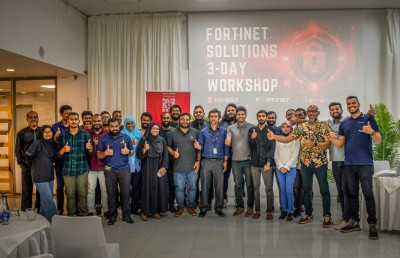 މި ރީޖަނުގެ ބޮޑު ކާމިޔާބީއެއް ޕައިނެޓްވޯކްސްއަށް