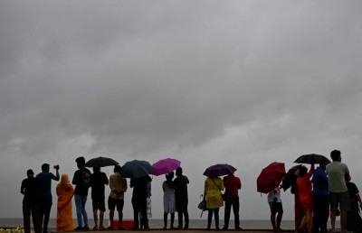 ހޮނުއެޅުމުގެ ސަބަބުން އިންޑިއާއިން 33 މީހަކު މަރުވެއްޖެ