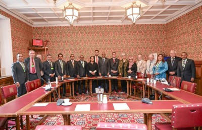 އިނގިރޭސި ވިލާތުގެ ފޮރިން މިނިސްޓަރު، ރައީސް މުއިއްޒުގެ އަރިހަށް