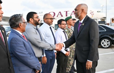 މަތީފަންތީގެ ބައްދަލުވުންތަކެއްގައި ބައިވެރިވެވަޑައިގެންނެވުމަށް ރައީސް އިނގިރޭސިވިލާތަށް