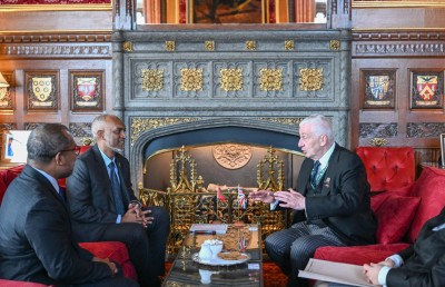 އިނގިރޭސި ވިލާތުގެ ފޮރިން މިނިސްޓަރު، ރައީސް މުއިއްޒުގެ އަރިހަށް