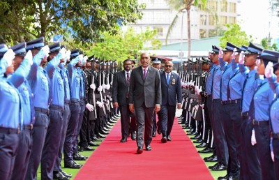 މިނިވަން ދުވަހު ރައީސް ފުލުުހުންނާއި ސިފައިންނާ އެކުގައި: "ކޮންމެ އަކަ އިންޗިއެއް ބަލަހައްޓާނީ އަމިއްލައަށް"