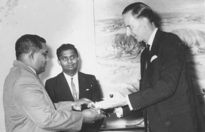 ނާސިރު: އަބަދުވެސް މިނިވަންކަން ހޯދައިދެއްވުމުގެ ފިކުރުގައި