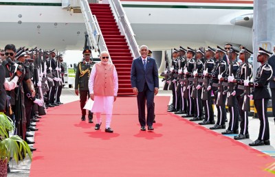 އިންޑިއާގެ ބޮޑުވަޒީރު މޯދީ ރާއްޖެ ވަޑައިގެންފި