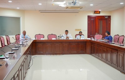 ރައްޔިތުންގެ ހިޔާލު ހޯދުމުގެ ވޯޓުގެ ބިލަށް މަޝްވަރާ ކުރުމަށް ބޭއްވި ކޮމިޓީ އަށް އެމްޑީޕީ އާއި ޕީއެންއެފުން ނުދޭ