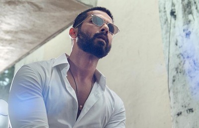 ޝާހިދު ދެން ކުޅެނީ "ރޯމިއޯ"