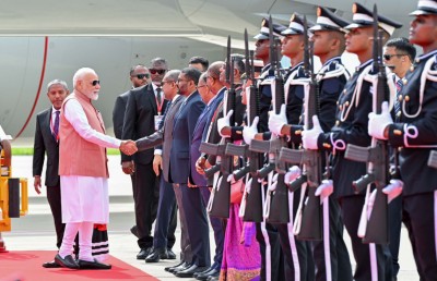 އިންޑިއާގެ ބޮޑުވަޒީރު މޯދީ ރާއްޖެ ވަޑައިގެންފި