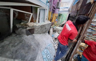 ރިޕޯޓްކުރުމުން އަޅާނުލައި ތިއްބާ ގެއެއްގެ ތެރެއަށް ފާރެއް ވެއްޓި ބޮޑު ގެއްލުމެއް