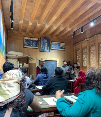 ޔުނާންގެ ފަހުރުވެރި ތާރީހާއި ސަގާފަތް ހިމާޔަތްކޮށް، ދެއްކީ ނަމޫނާއެއް