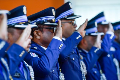 މިދިޔަ ސަރުކާރު ނިމެނިކޮށް ފުލުހުންނަށް ދިން ޕްރޮމޯޝަން ހުއްޓުވަން، ވަގުތީ އަމުރެއް ނުދިން