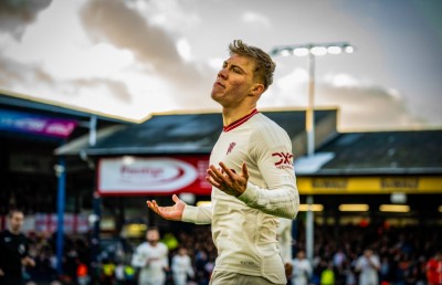 ހޮއިލުންޑް ވިއްކާލަން ޔުނައިޓެޑް އޮތީ ތައްޔާރަށް