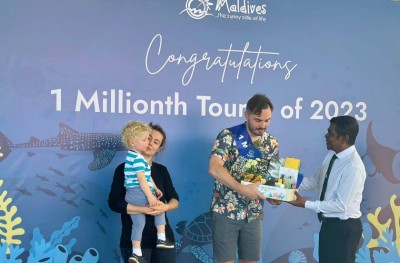 މާދަމާ 1.8 މިލިއަން ވަނަ ފަތުރުވެރިޔާ ރާއްޖެ އަންނަނީ