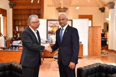 މޮރިޝަސްއާއެކު އެއްބަސްވެފައިވާ ކަންކަން އެނގޭކަށް ނެތް: ސަރުކާރު
