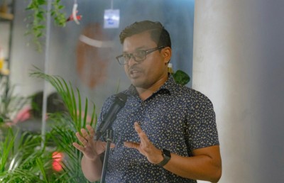 ދިވެހި ފުޓްބޯޅަ ނޫހުގެ ފައުންޑަރުކަމުން ޒަރީރު ފެށި ހިދުމަތުގެ ދަތުރު އެފްއޭއެމްގެ ޖީއެސްގެ މަގާމަށް