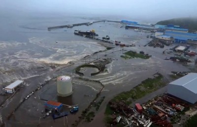 ރަޝިޔާގެ ބިންހެލުމުގައި އުފެދުނު ސުނާމީގެ ނުރައްކާ އިންޑިއާ ކަނޑަކަށް ނެތް