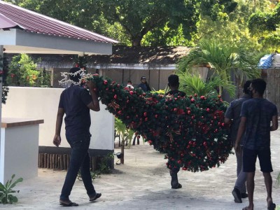 ރަށްރަށުގައި ކްރިސްމަސް ފާހަގަކުރާނަމަ ފިޔަވަޅު އަޅާނެކަމުގެ އިންޒާރު ދީފި