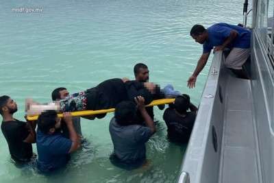 ފާރެއް ވެއްޓި، ދަތުރުގޮސް އުޅުނު ދެ މީހަކަށް އަނިޔާވެއްޖެ