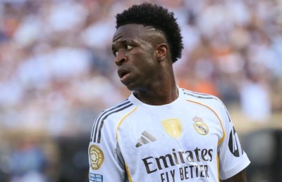 ވިނީ އަށް ރެއާލުން ކުރާ އިތުބާރު ދަށަށް