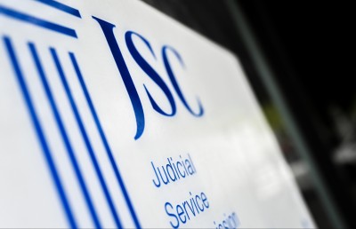 ޝަހީދު ނަން އަނބުރާ ނެގުމުން ހައި ކޯޓުގެ ފަނޑިޔާރުކަމަށް އަލުން ކުރިމަތިލާން ހުޅުވާލައިފި