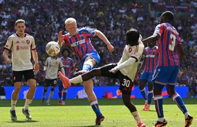 ސީޒަންގެ ފުރަތަމަ ތަށި ލިވަޕޫލަށް ގެއްލިއްޖެ، ސޮލަޓް ގޯހީ ޑިފެންސް