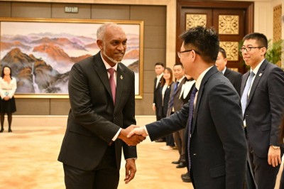 ސިނަމާލެ ބުރިޖުގެ މަސައްކަތްކުރި ކުންފުނީގެ ވެރިންނާ ރައީސް ބައްދަލުކުރައްވައިފި