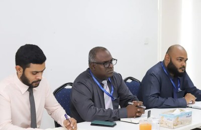 އެފްއައިޔޫގެ އާ ވެރިޔާއާ އޭސީސީން ބައްދަލުކޮށް، މަޝްވަރާކޮށްފި